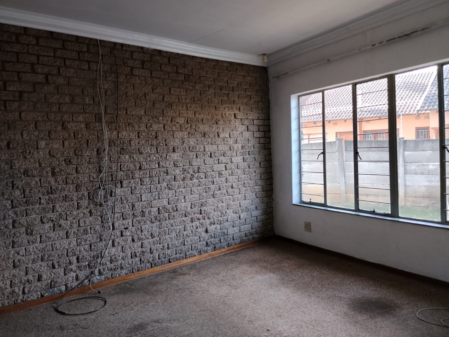To Let 3 Bedroom Property for Rent in Oos Einde North West